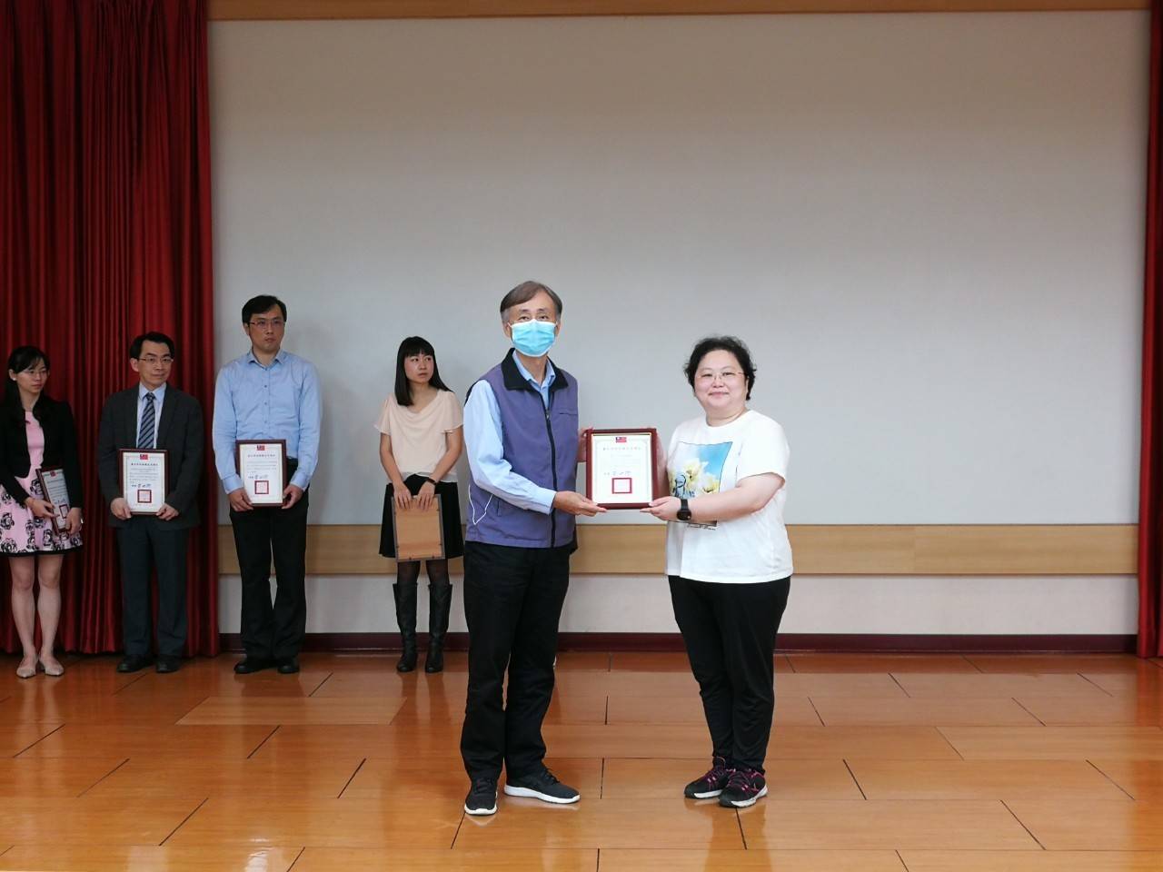 108年臺北市戒菸服務績優醫事機構績優獎及進步獎2