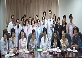 13_1040330新加坡邱德拔醫院參訪1